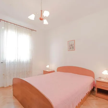 2 Bedroom Awesome In Pag Pag Town