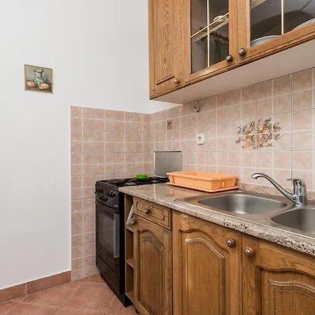 Appartement 2 Bedroom Awesome In Pag Pag Town
