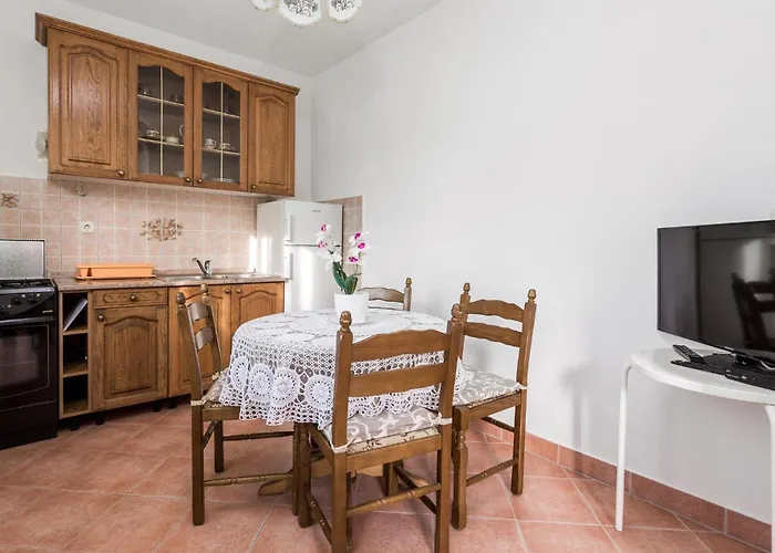 Apartman 2 Bedroom Cozy In Pag